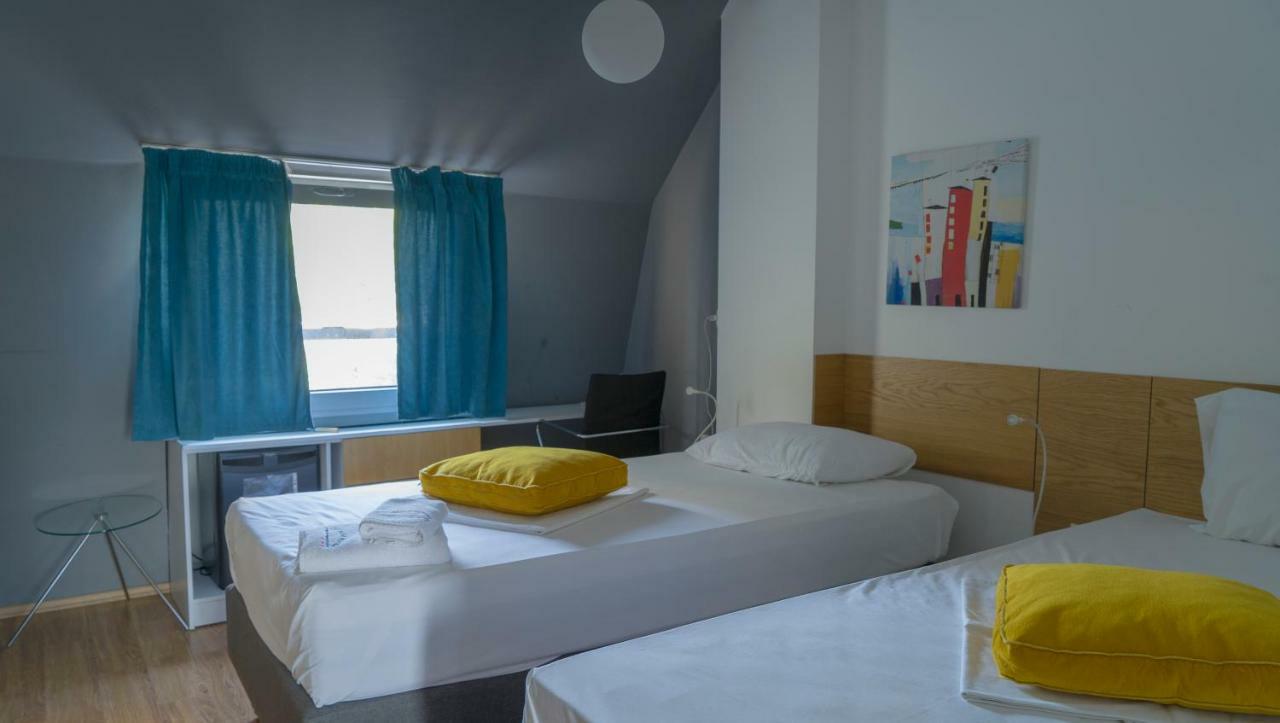 Transit Hotel Central Skopje Exterior photo